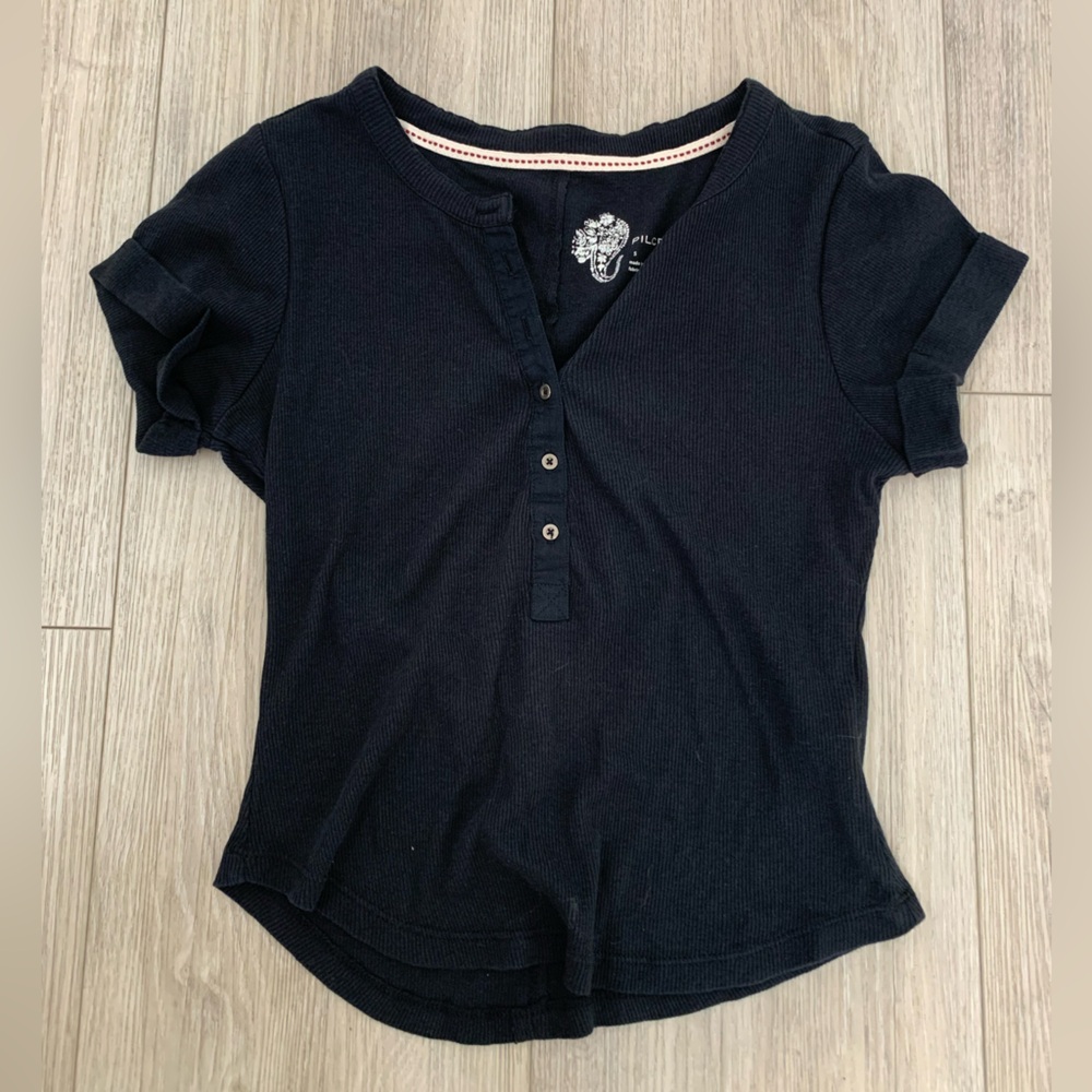 Anthropologie Pilcro Women Size Small Black Short Sleeve Henley Crop Top